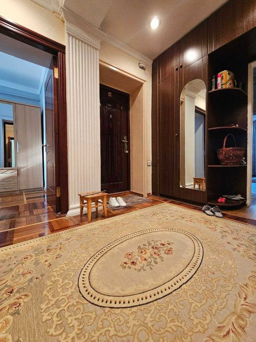 Ц 2! Продам 4 комн, квартиру в центре, Алайский Базар