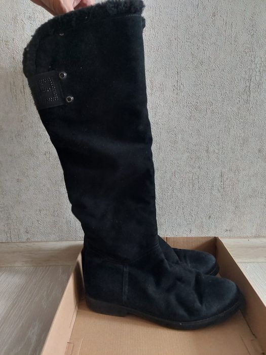 Натуральные замшевые сапоги