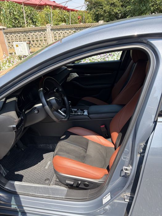 Mazda 3 2.0l e-SKYACTIVE X 186 cp Manuala