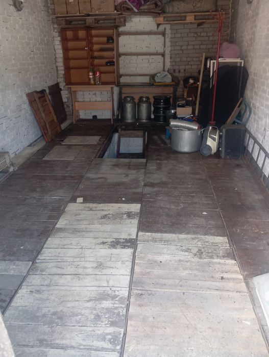 Продам гараж в химике