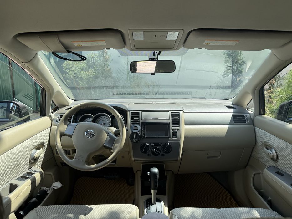 Nissan Tiida 2008