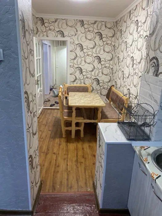 продается чиланзар 8 квартал 3/4/4