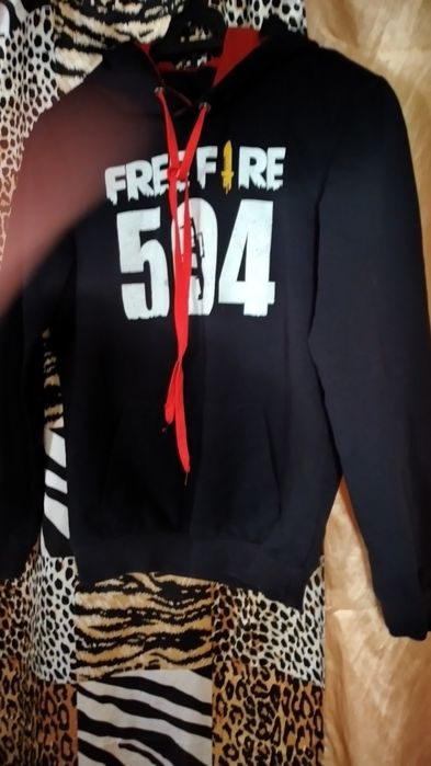 Кофта спортивная с капюшоном