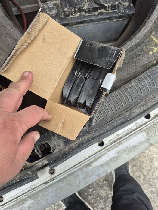 Стойки перед Kia cerato