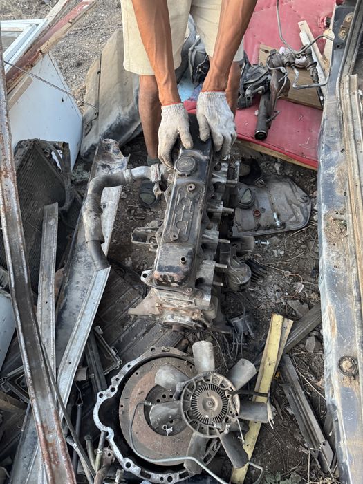 Запчасти Toyota Hiace,ауди 80