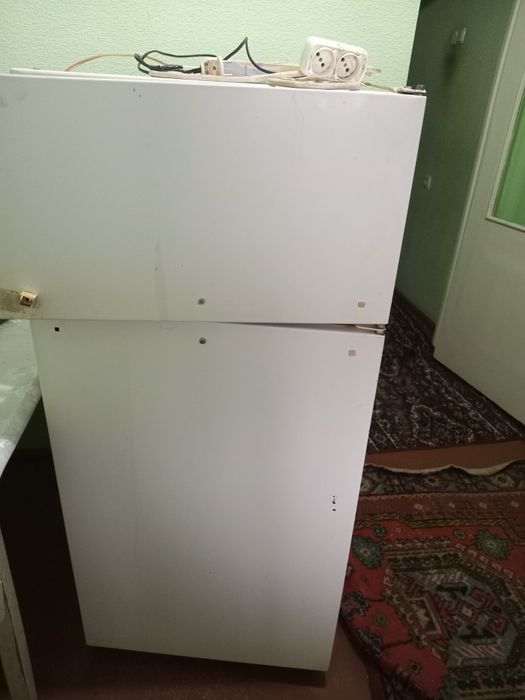 Продаётся советский холодильник