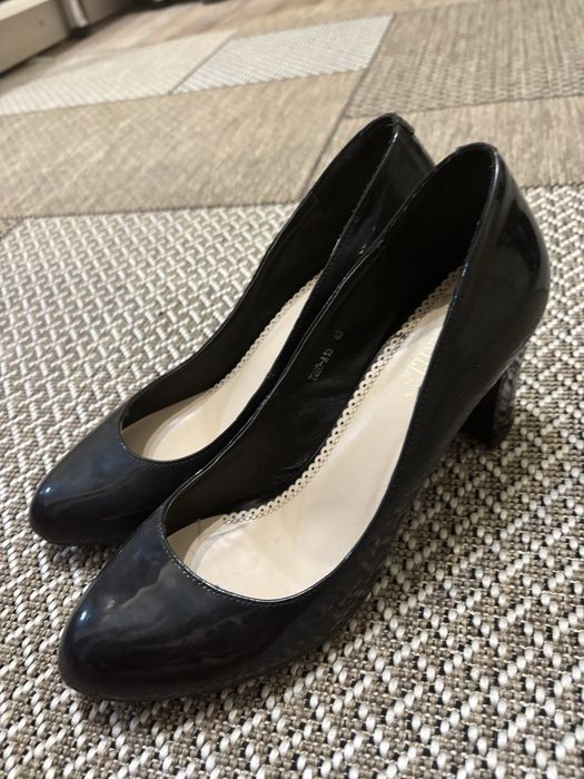 Женская обувь в отличном состоянии