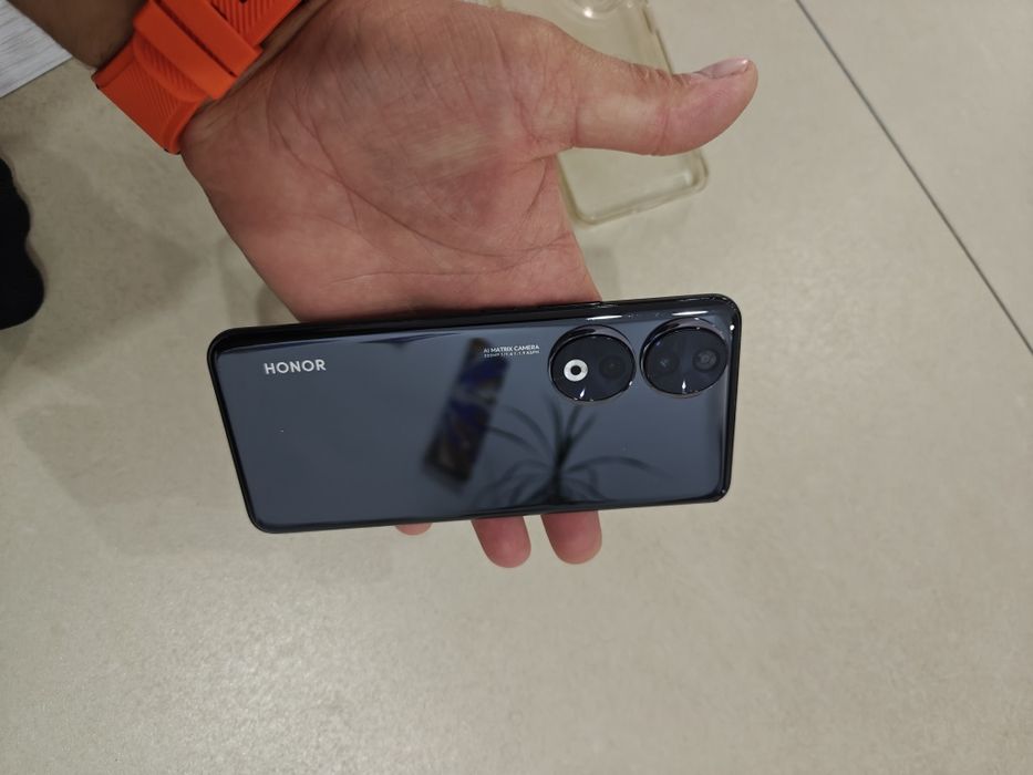 honor 90 arata foarte bine fara zgarieturi  12gb 512