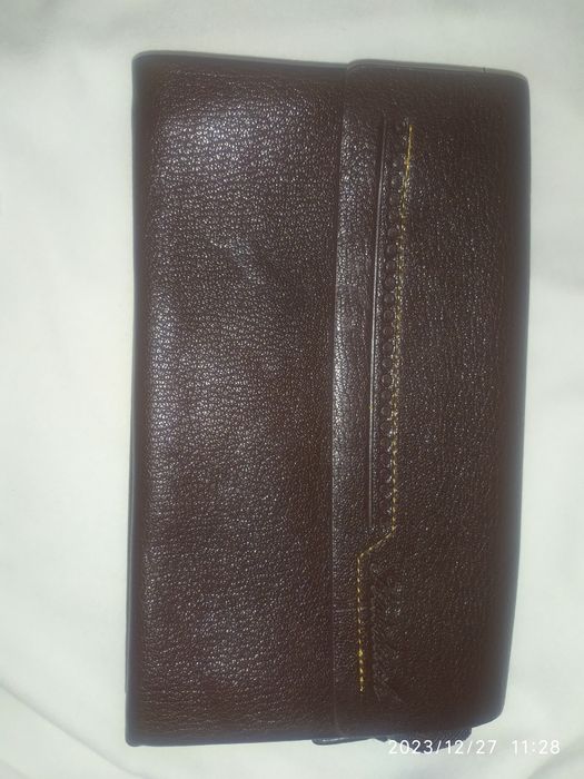 Мужская барсетка и белые носки новые.