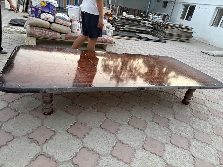 Продается стул есть ножки