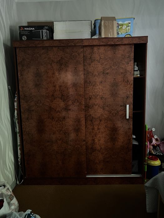 Продаю шкаф в спальню