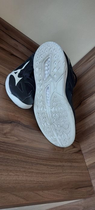 Маратонки Mizuno за зала 42