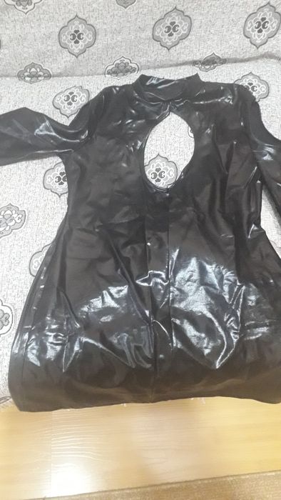 платье  из латекса