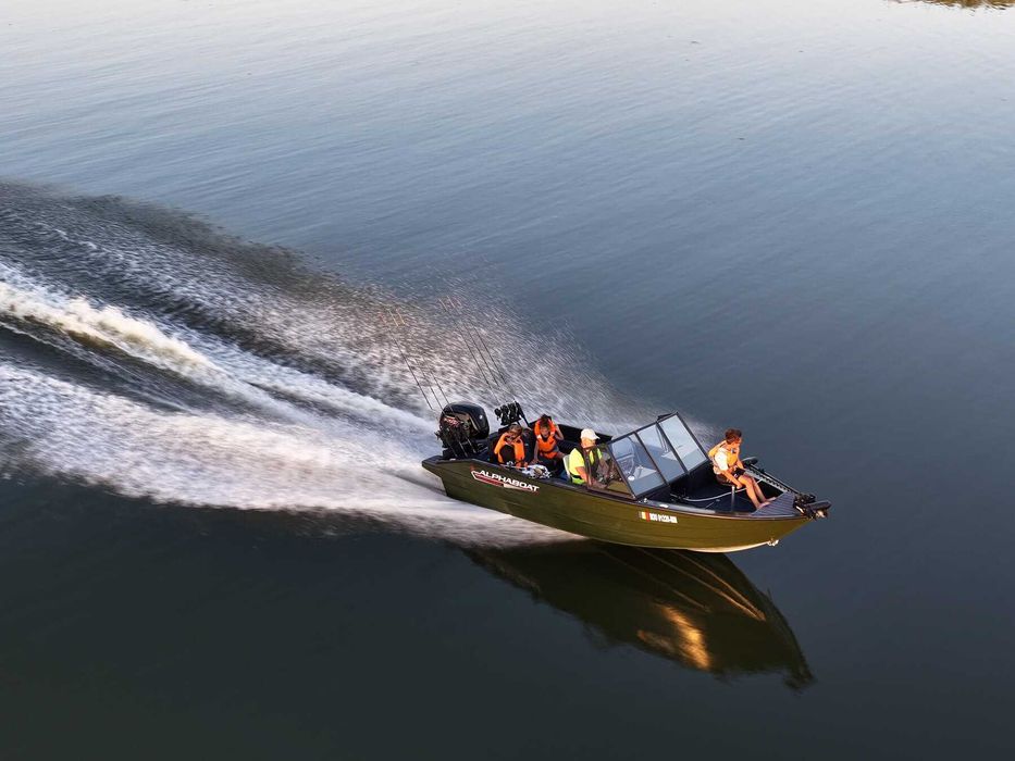 Barca Alphaboat M580 cu motor Mercury F115 XS PRO
