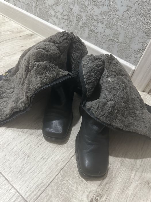 Продаю зимнии ботфорты