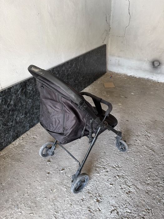 Продам детскую коляску