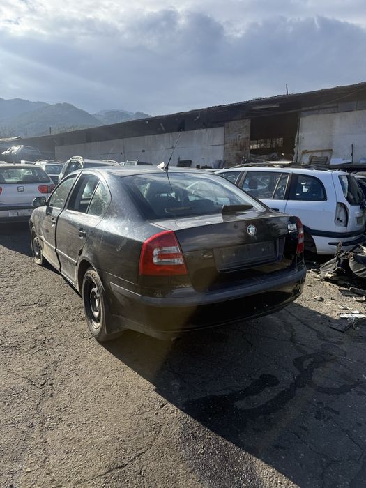 Шкода Октавия 1.6 fsi 115кс На части