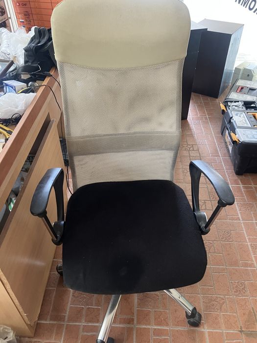 Офис мебел бюро, офис стол,диван, маса,посетителски столове