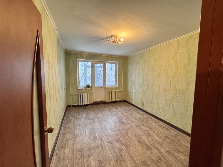 Продаем 2 комн.кв.на Молодежке