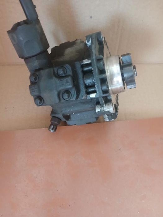 Pompa înalte Peugeot 407 2.0 hdi