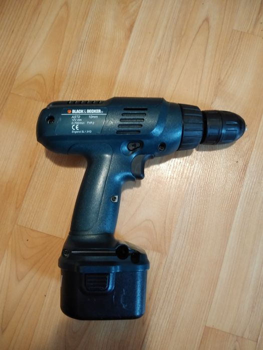 Bormașină black&decker 12v