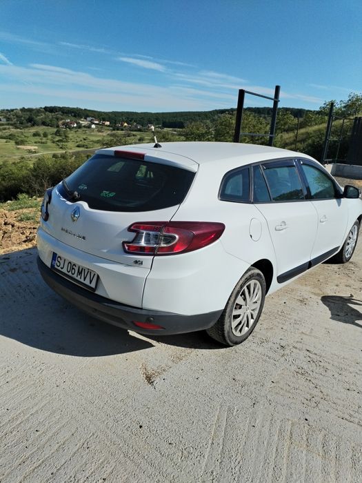 RENAULT Megane 2011 — imagine 2