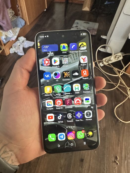 Techno spark go1 64 + 4