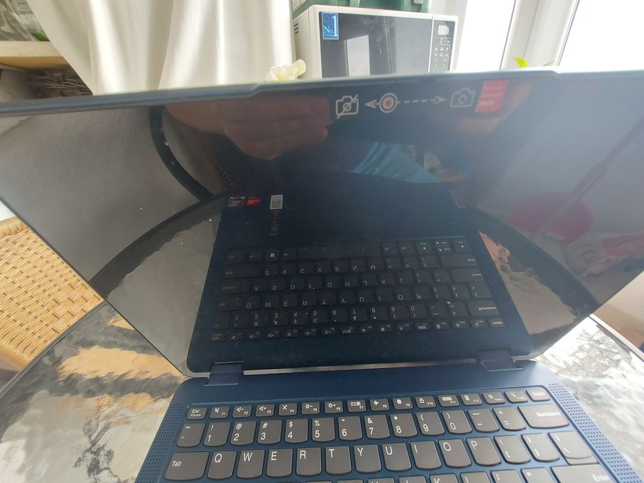 Vând laptop Lenovo defect