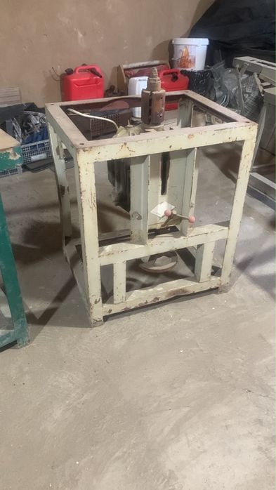 Продам станки токарные