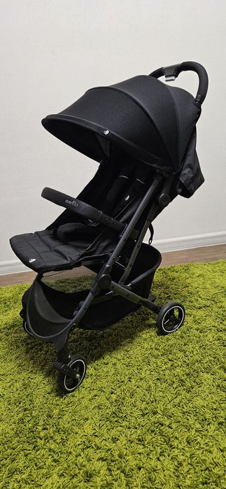 Коляска прогулочная Evenflo Rever