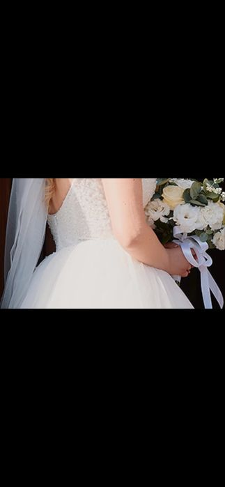 Rochie mireasa tip printesa