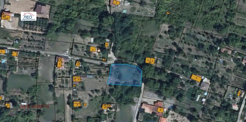 Парцел в Габрово, област-гр.Севлиево площ 1614 цена 21500