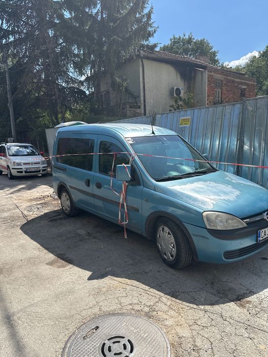 Продавам Opel COMBO