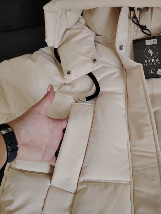 Зимняя куртка на синтепоне.