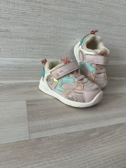 Обувь для девочки