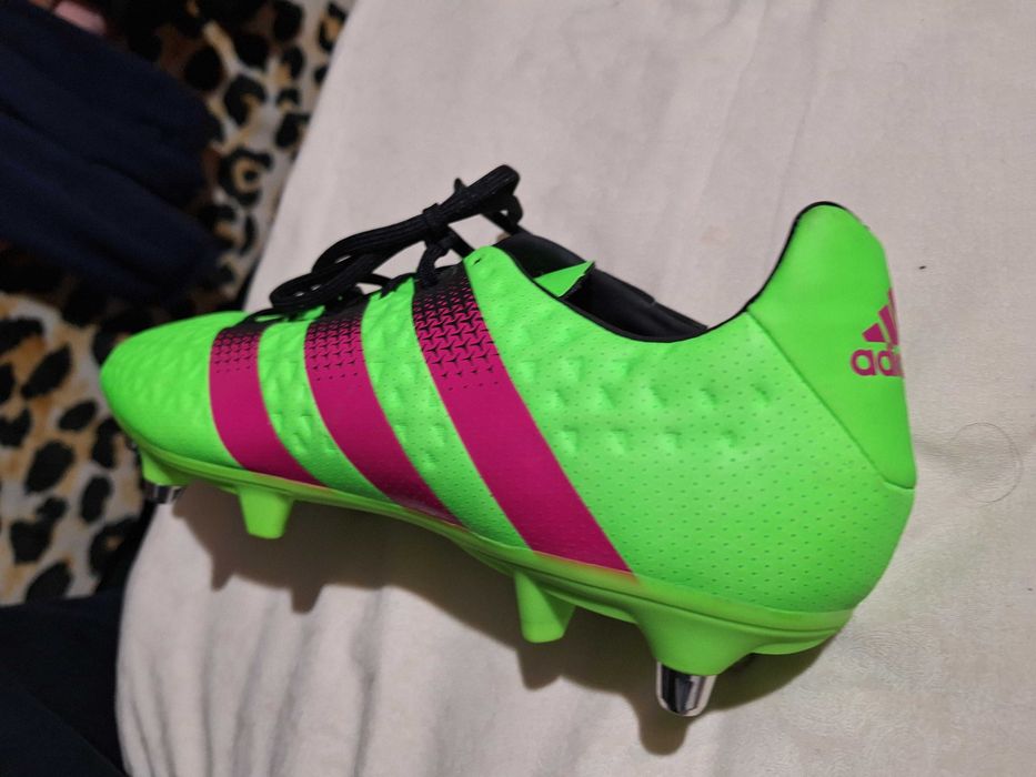 Ghete de fotbal Adidas cu crampoane