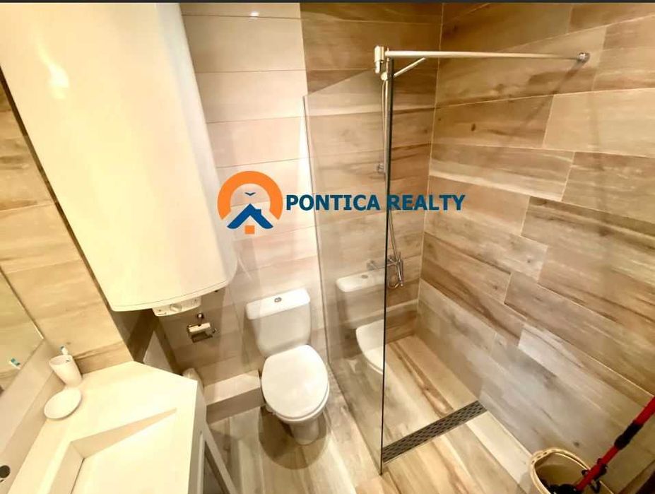 Двустаен на първа линия с гледка море в Свети Влас