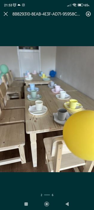 Дървени столчета и маса