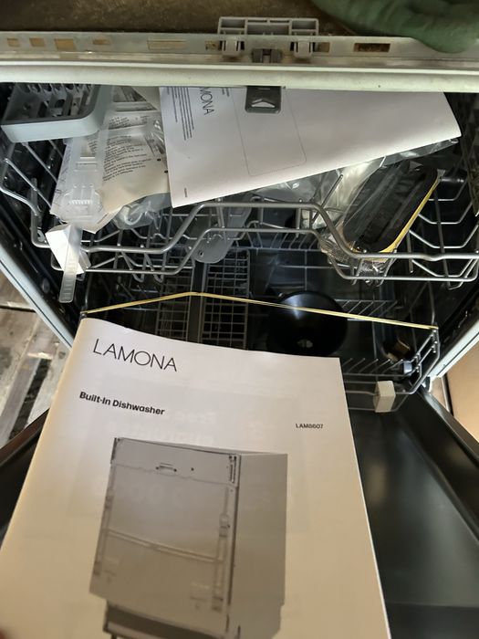Mașină de splat vase nouă Lamona incorporabilă nouă
