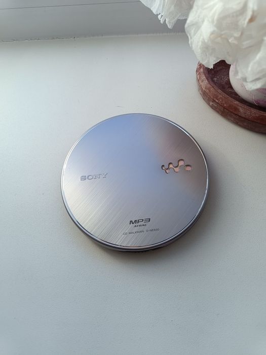 CD плеер Sony D-ne830
Sony