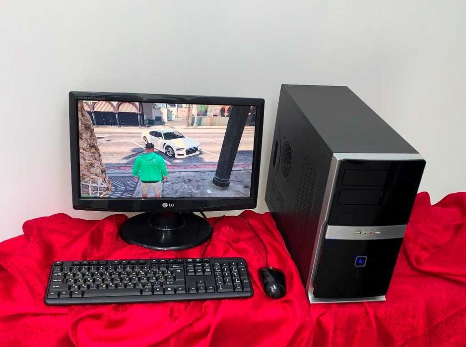 Продам Компьютер ( куча игр, Windows 10 )