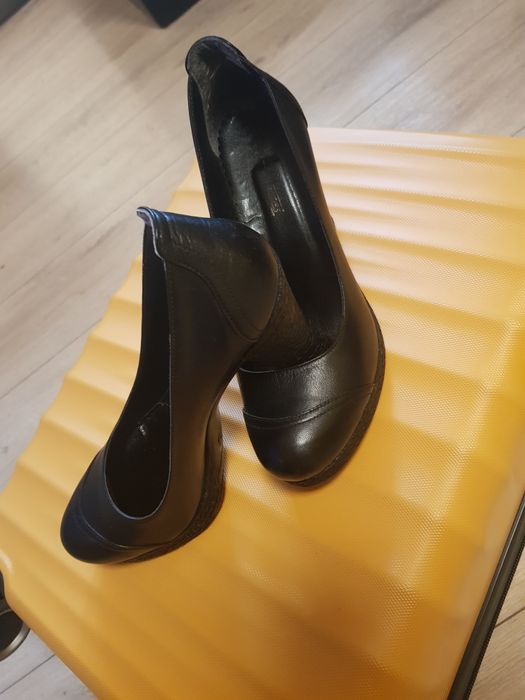 Дамски обувки от естествена кожа