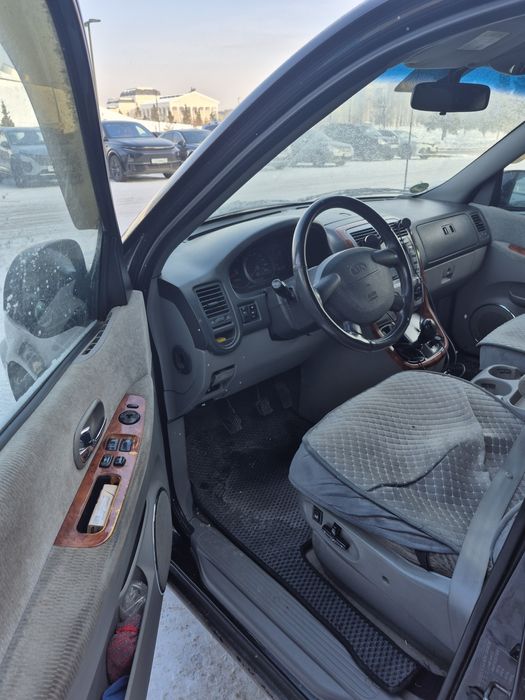 Продам авто! Kia carnival 2005.