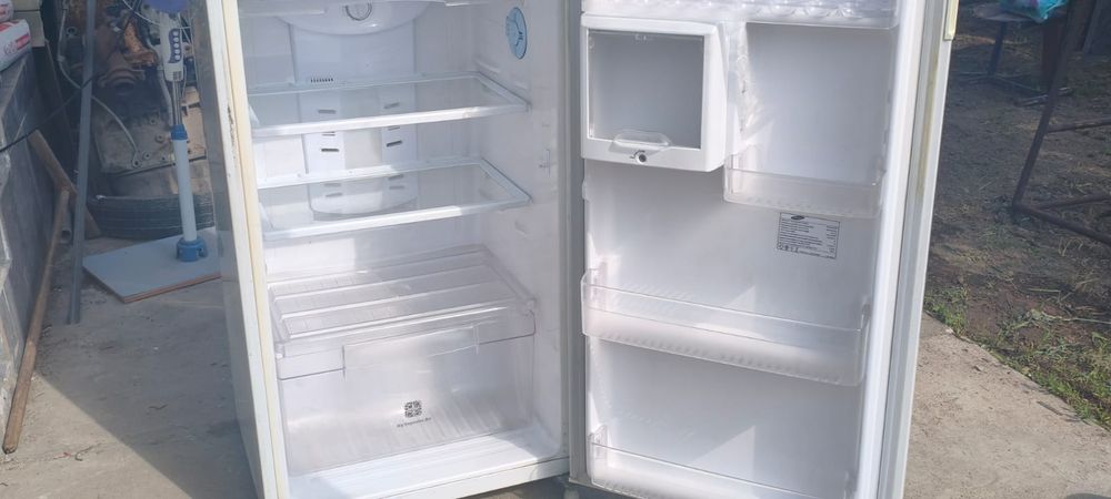 Продам холодильник Самсунг б/у