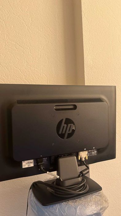 Монитор HP ProDisplay P221