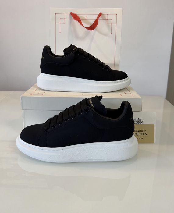 Adidasi Alexander McQueen