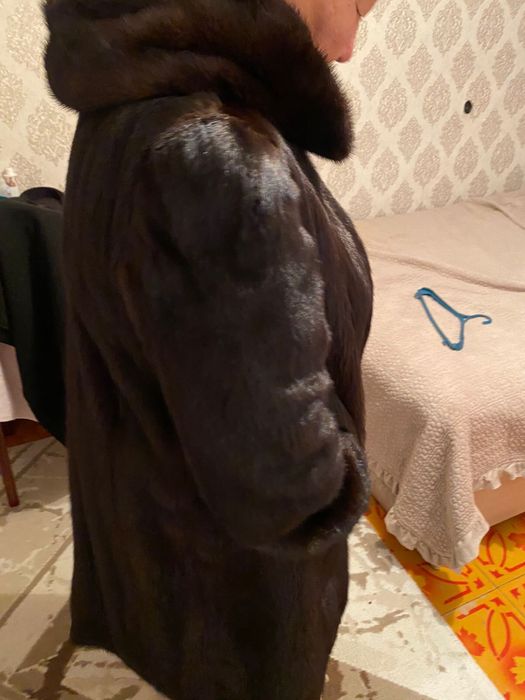 Продам норковую шубу