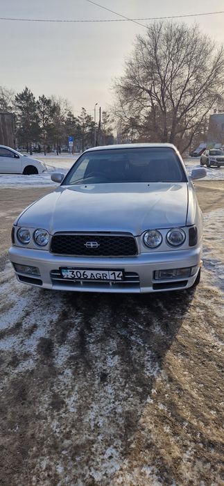 Nissan Cedric Y33 96 год