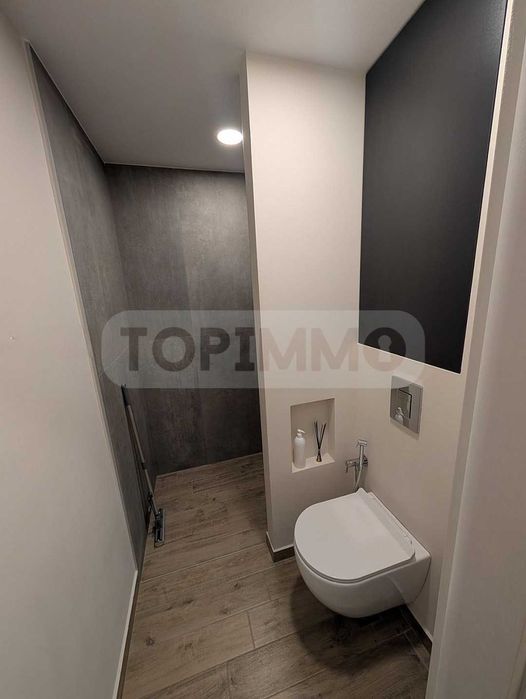 Дава се под наем Тристаен апартамент в Варна, Център - 75 кв.м за 1047.03 € - Снимка #8