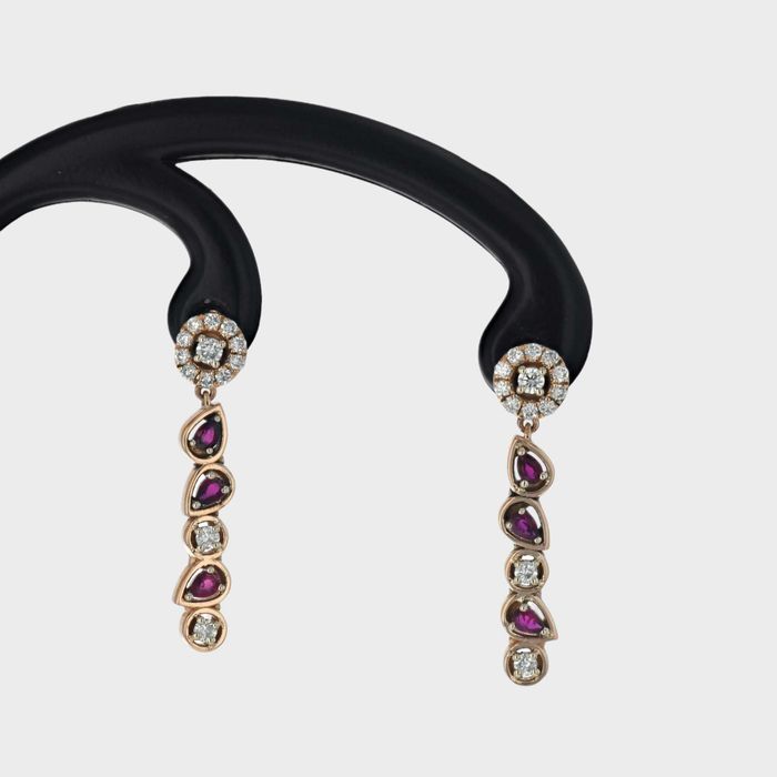 Cercei 4,86 grame aur roz 18k cu rubine si diamante-cod 9914